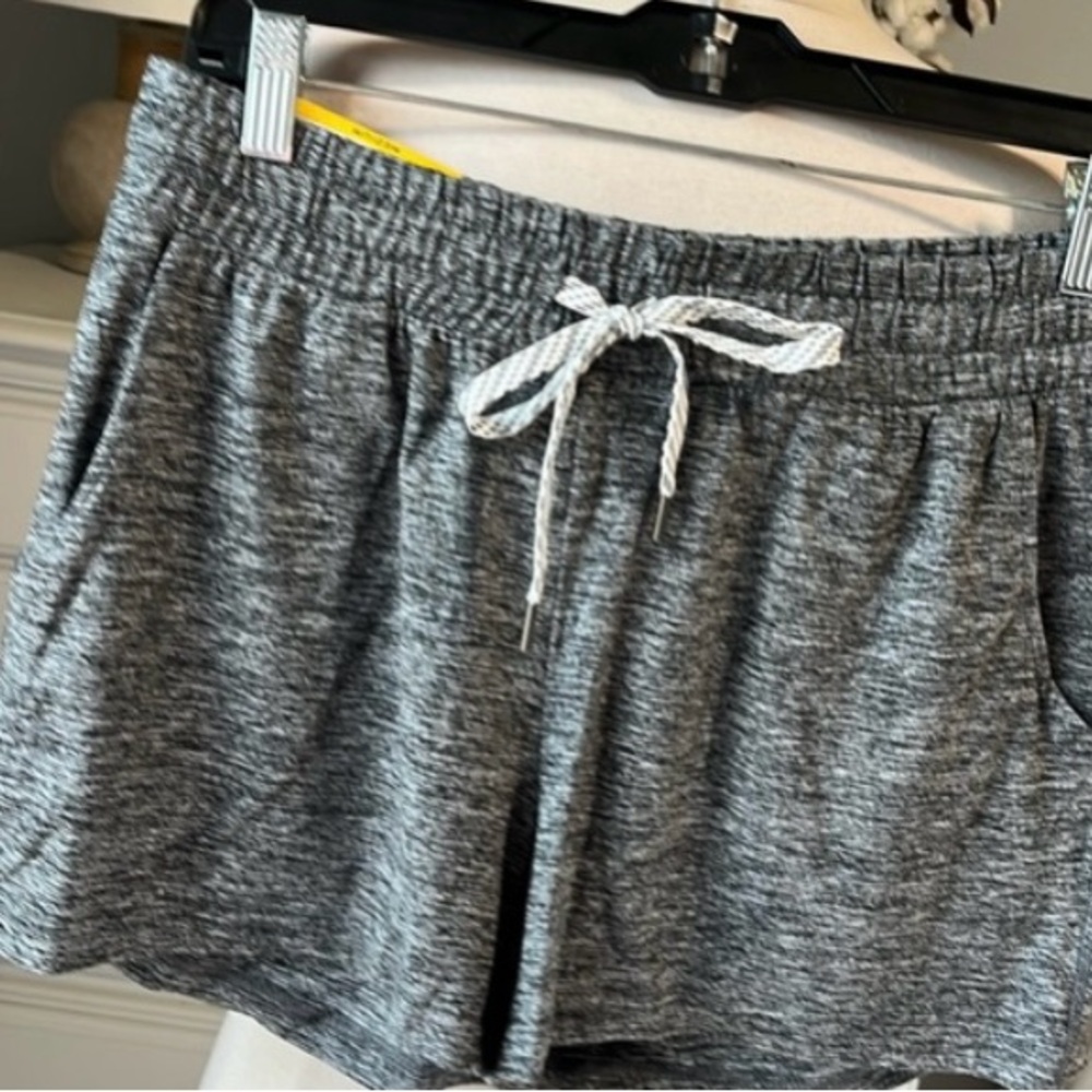 Member’s mark Heather Gray Women's Athletic soft Shorts size XXL - Picture 2 of 6